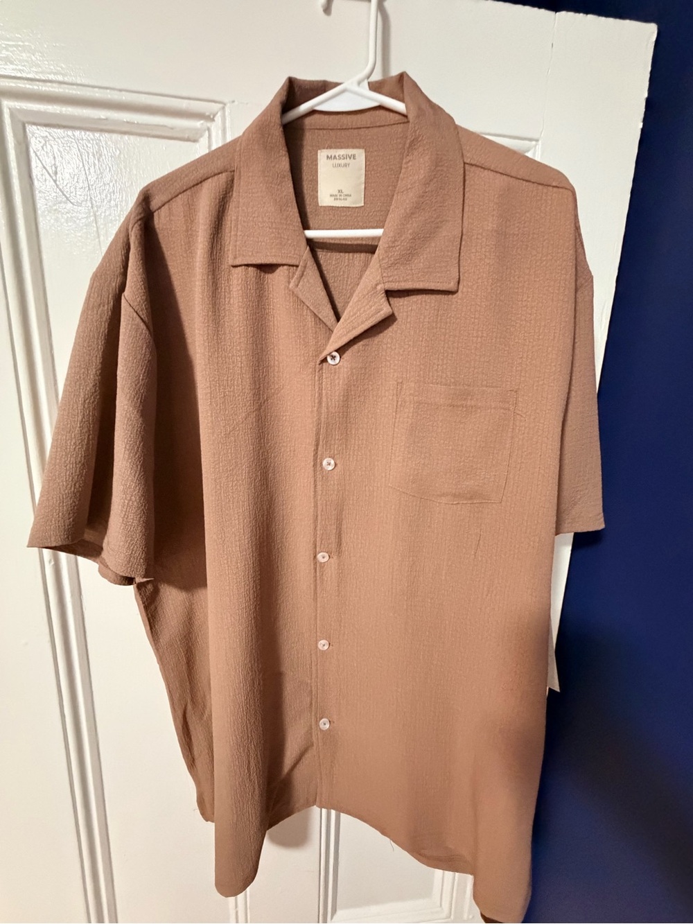 Massive Luxury Men's Short-Sleeve Button-Down Shirt in Camel
